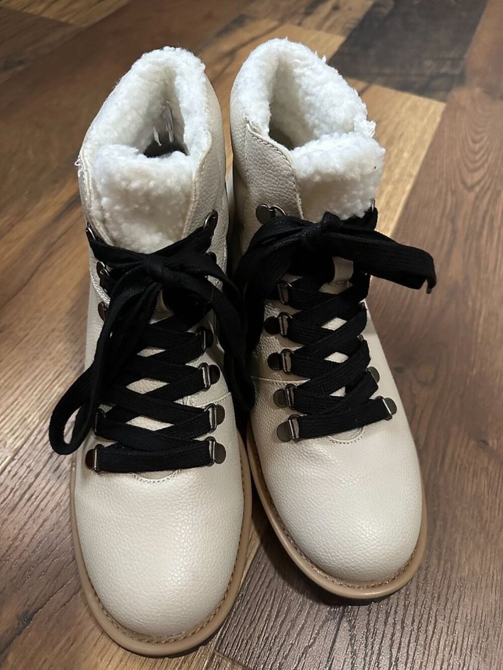 True Craft Mintey Women's Sherpa-Lined Lace-Up Hiker Boots, Cream Faux Leather,